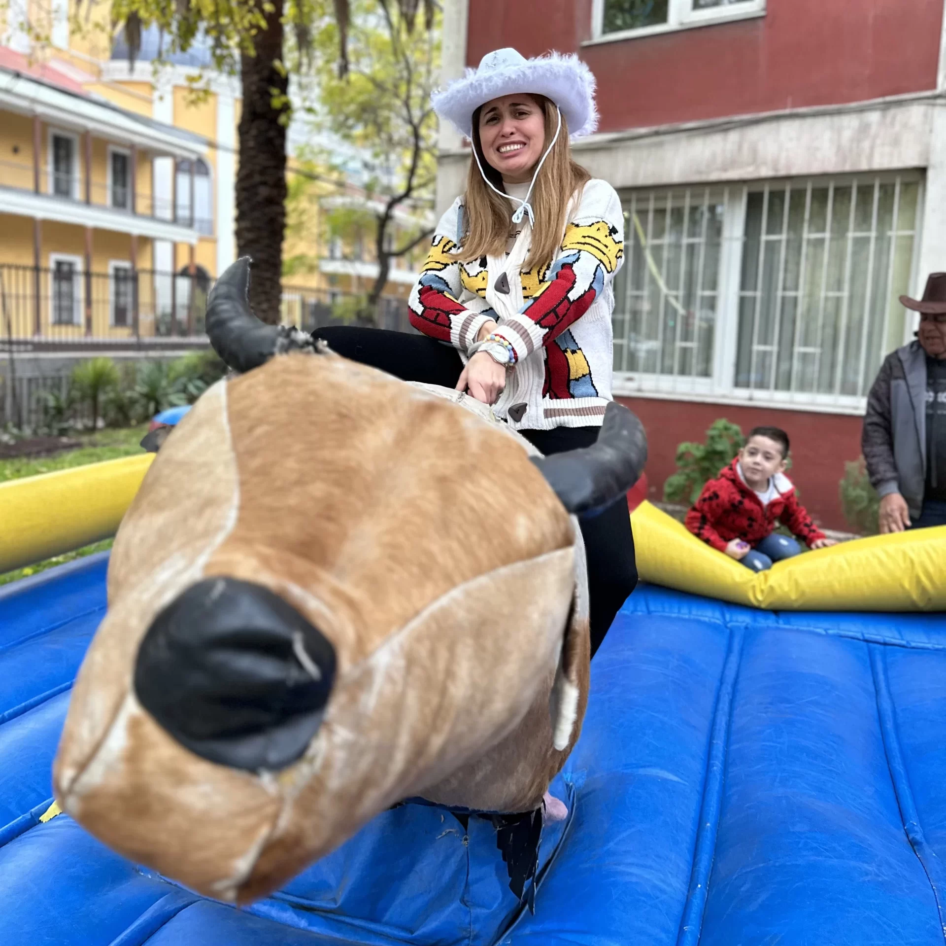 Toro mecánico Prende Tu Fiesta Santiago - Arriendo juegos mecánicos eventos